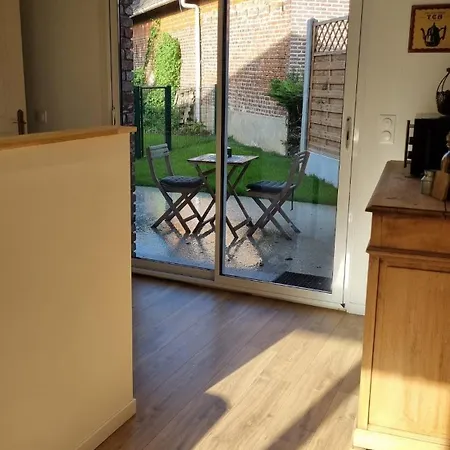 Domaine Versus L'atelier Apartment